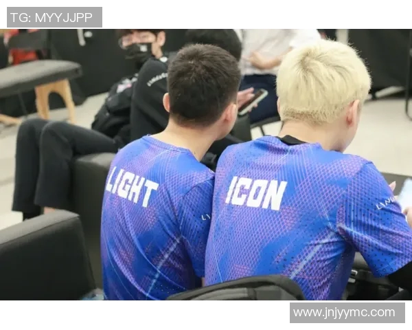 esports数据电竞赛后复盘EDG与LNG对决中的战术意识与决策分析